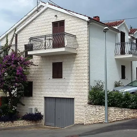 Lägenhet Raic