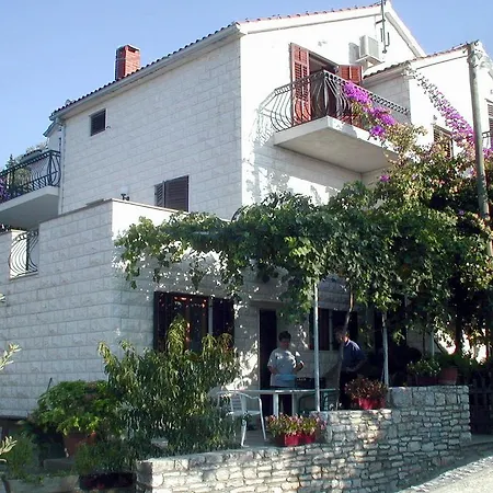 Raic Lägenhet Supetar